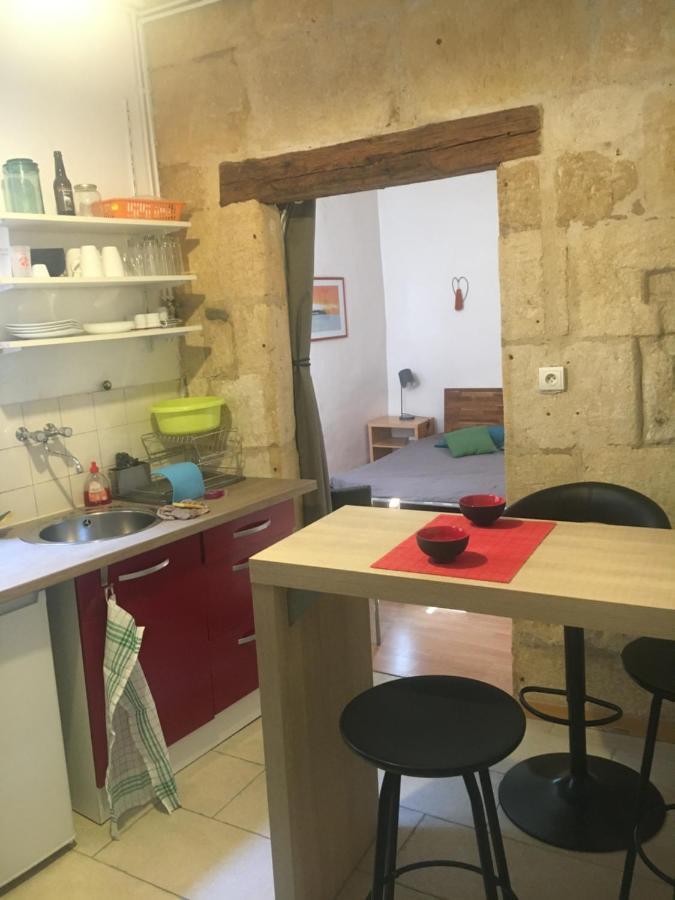 Appart Sympa Dans Le Vieux Ним Экстерьер фото