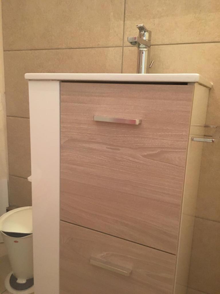 Appart Sympa Dans Le Vieux Ним Экстерьер фото